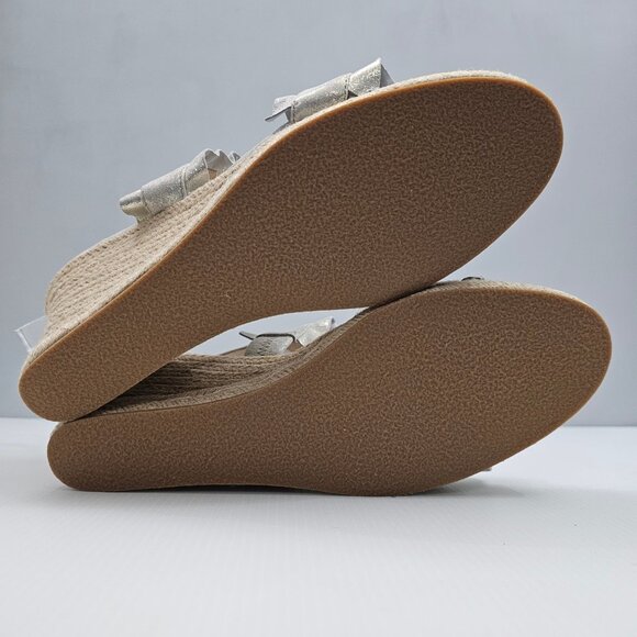 Jack Rogers Rosie Ruffle Sandal Womens 11 Metallic Platinum Wedge Espadrille - Picture 11 of 13